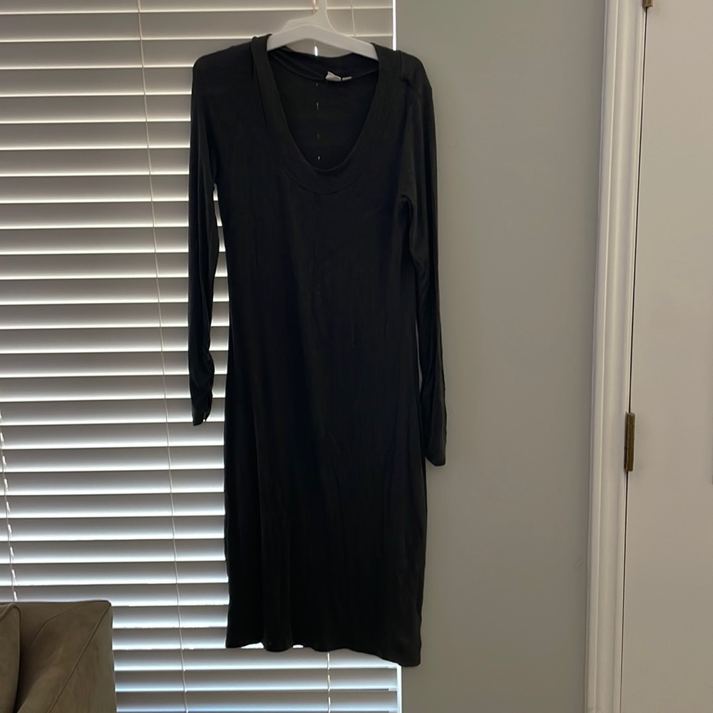 GAP long sleeve bodycon knitted dress- size medium